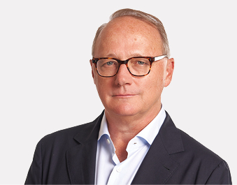 05_427760-1_Stacey Golf.jpg