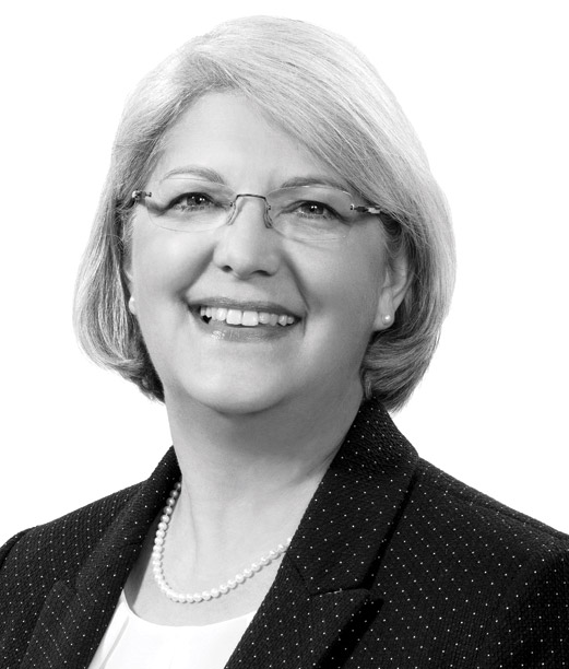 [MISSING IMAGE: ph_lisabw-bw.jpg]