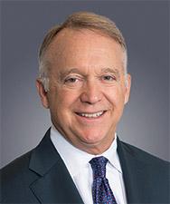 [MISSING IMAGE: ph_thomasjlynch-4c.jpg]