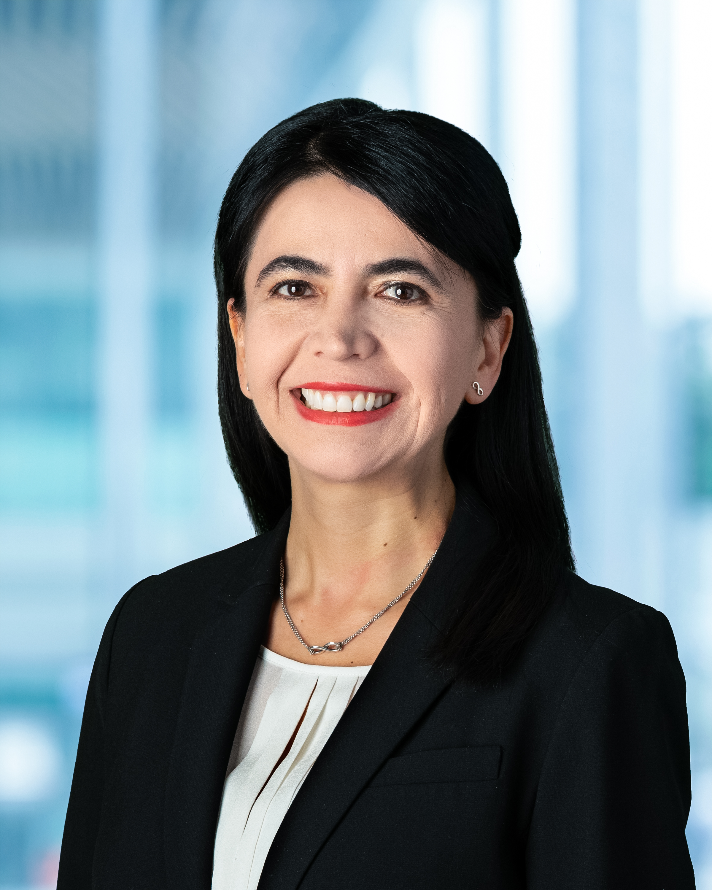 Cruz, Pilar 100 Hi.jpg