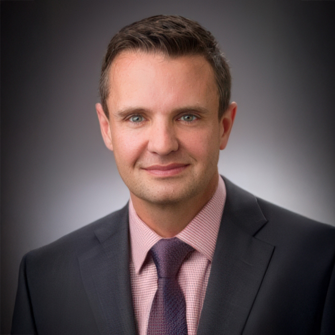 Shannon-Slocum-Headshot-low resolution v2-2x 2.jpg