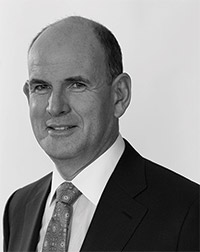 [MISSING IMAGE: ph_esculier-bw.jpg]