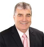 [MISSING IMAGE: ph_iandclough-4c.jpg]