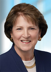 [MISSING IMAGE: ph_theresadrew-4c.jpg]