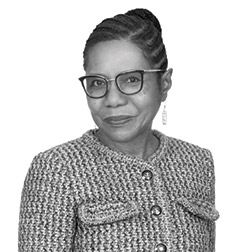 [MISSING IMAGE: ph_mariacgreen-bw.jpg]