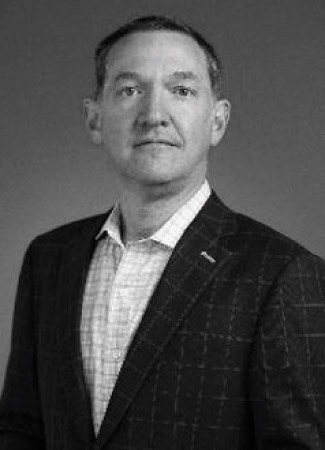 [MISSING IMAGE: ph_jamesmwhitehurstsq-bwlr.jpg]