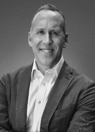 [MISSING IMAGE: ph_matthewfriend-bwlr.jpg]