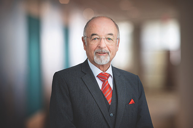 [MISSING IMAGE: ph_theofreye-4c.jpg]