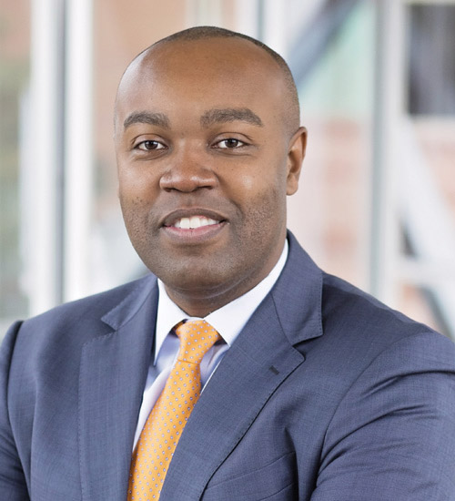 [MISSING IMAGE: ph_andreporter-4clr.jpg]