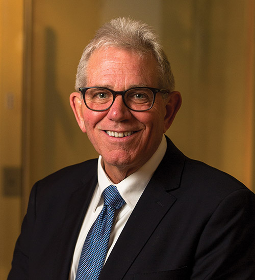 [MISSING IMAGE: ph_williamkramer-4c.jpg]