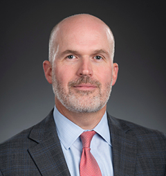 05_photo_executiveOfficer_Donald Rob-G.jpg