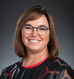 05_photo_executiveOfficer_Carrie G.jpg