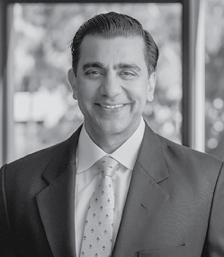 [MISSING IMAGE: ph_sumit-bw.jpg]