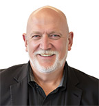 [MISSING IMAGE: ph_scotthowe-4c.jpg]