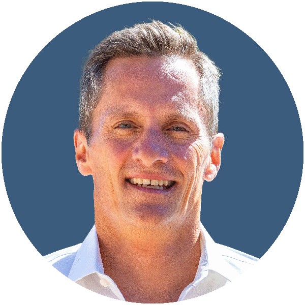 Headshot of Peter Vaughn.jpg