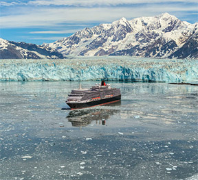 [MISSING IMAGE: ph_4cunard20190525quee-4c.jpg]