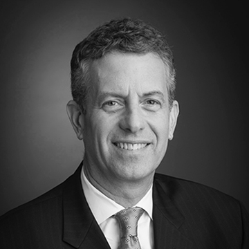 Lawrence Kingsley Headshot_BW.jpg