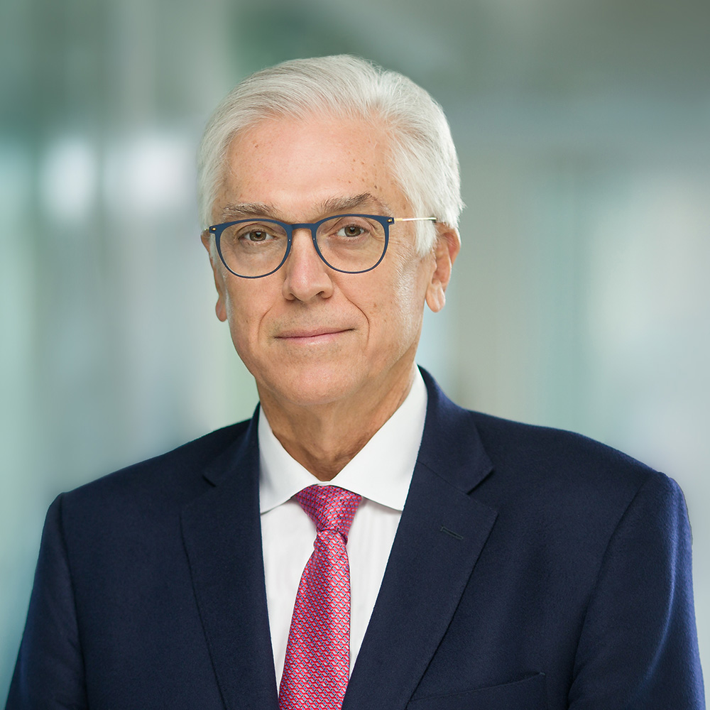 Andre╠üs Gluski formal (1).jpg