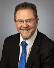 [MISSING IMAGE: ph_robertlclark-4clr.jpg]