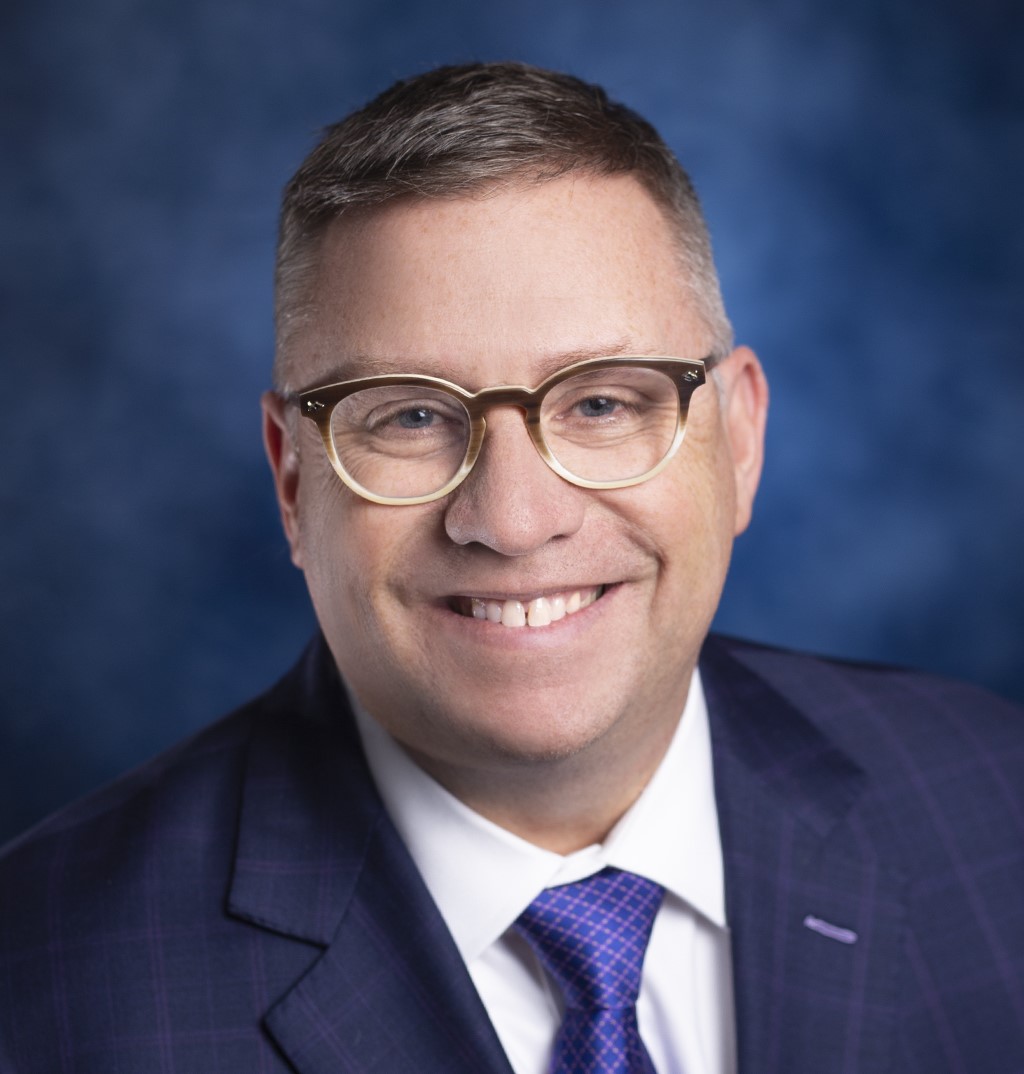 Mclaren, J (cut-edited).jpg