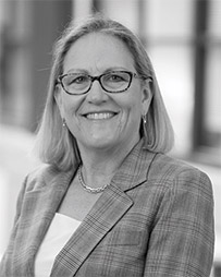 [MISSING IMAGE: ph_laurieburn-bw.jpg]