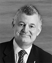 [MISSING IMAGE: ph_williamplauder-bw.jpg]