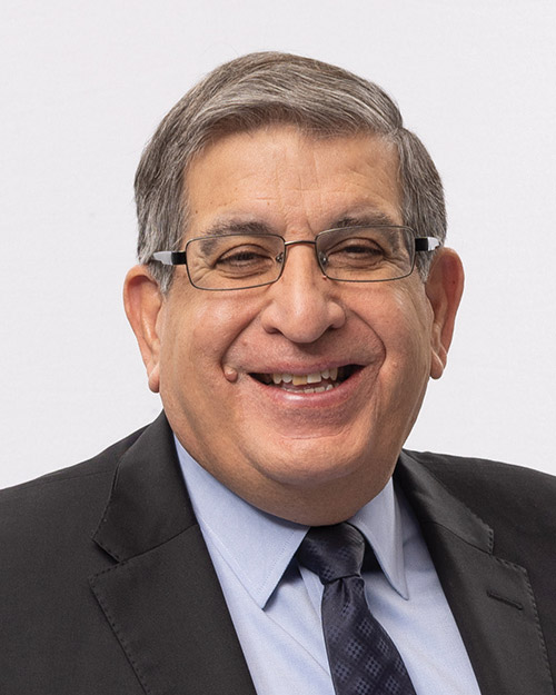 [MISSING IMAGE: ph_rafaelflores-4c.jpg]