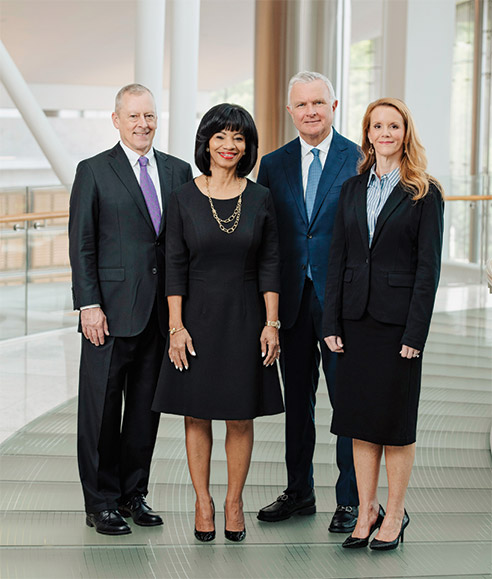 [MISSING IMAGE: ph_auditcommittee-4c.jpg]