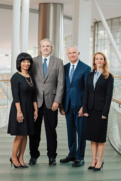 [MISSING IMAGE: ph_reservecommittee-4c.jpg]