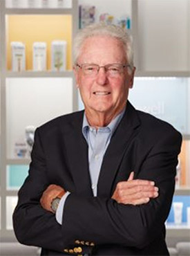 [MISSING IMAGE: ph_johnhunter-4c.jpg]