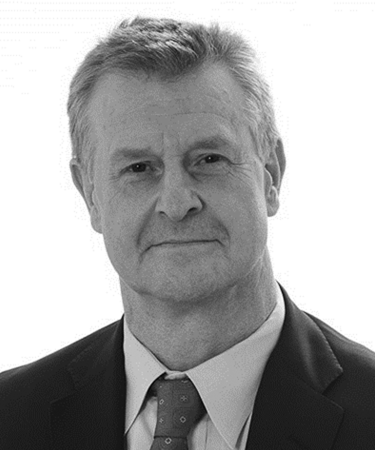 [MISSING IMAGE: ph_martinmackay-bw.jpg]