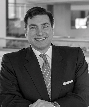 [MISSING IMAGE: ph_robertbertolini-bw.jpg]