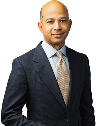 [MISSING IMAGE: ph_scottmillsdirectornew-4c.jpg]