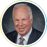 [MISSING IMAGE: ph_jamestspear-4c.gif]