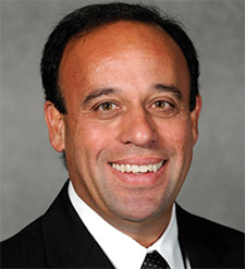 [MISSING IMAGE: ph_mirandamanuel-4c.jpg]