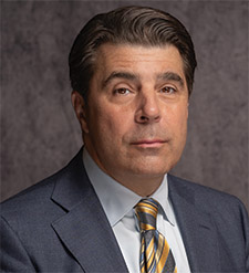 [MISSING IMAGE: ph_thaddeusjmalik-4c.jpg]