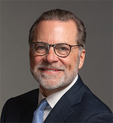 [MISSING IMAGE: ph_christopherhfrank-4c.jpg]