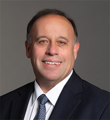 [MISSING IMAGE: ph_mirandamanuel-4c.jpg]