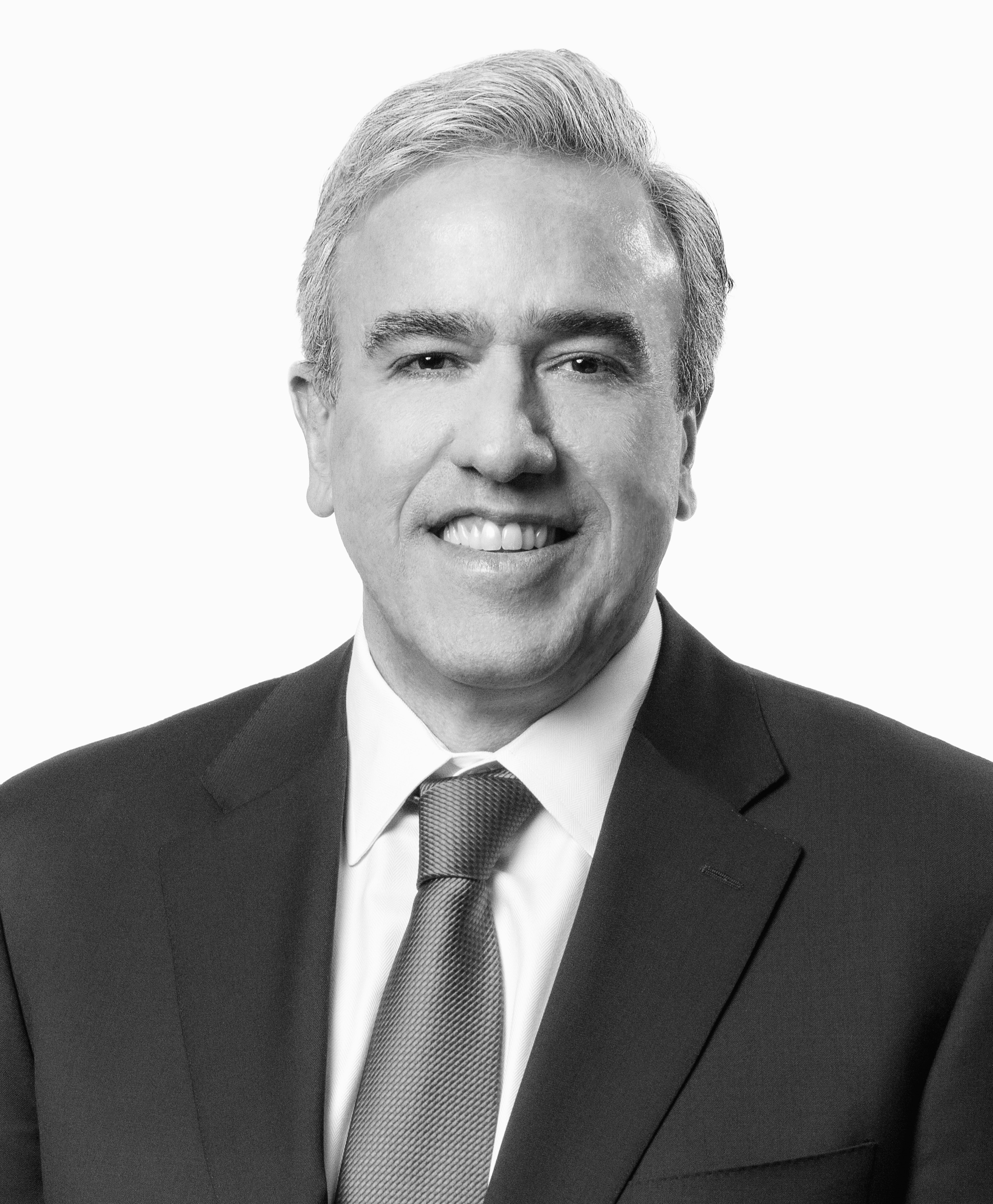 P Lisboa Headshots-b&w.edit 1-29.jpg