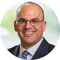 [MISSING IMAGE: ph_davidsewellcir-4c.jpg]