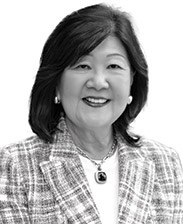 [MISSING IMAGE: ph_susansuelee-bw.jpg]