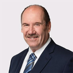 [MISSING IMAGE: ph_michaeljtoelle-4clr.jpg]