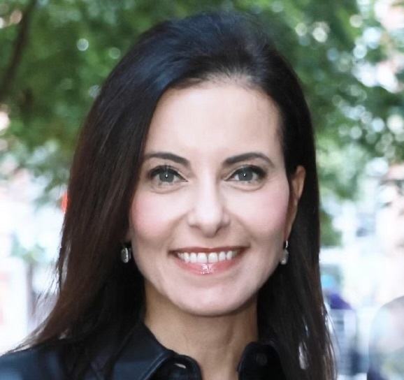 Dina Powell McCormick Portrait V3.jpg