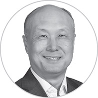 [MISSING IMAGE: ph_franklee-bw.jpg]