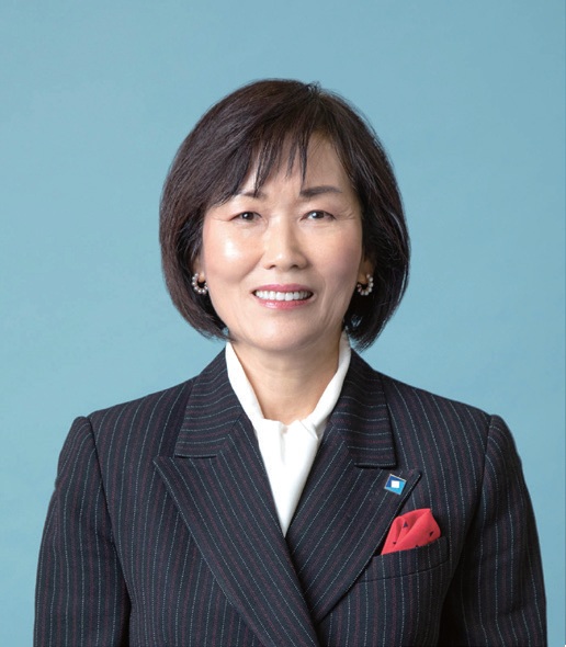Director H Cho.jpg
