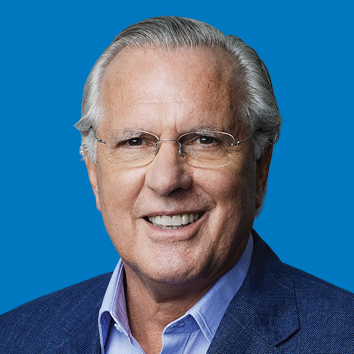 05_PRO013689_DirectorHeadshot_Fisher.jpg