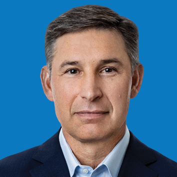 05_PRO013689_DirectorHeadshot_Noto.jpg