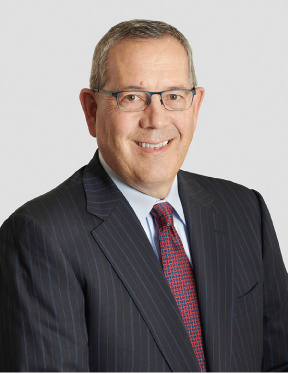 [MISSING IMAGE: ph_douglaspauls-4c.jpg]