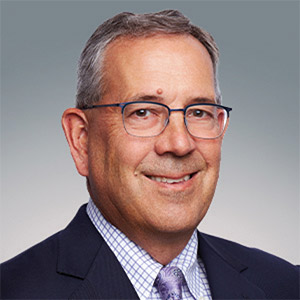 [MISSING IMAGE: ph_douglaspauls-4clr.jpg]