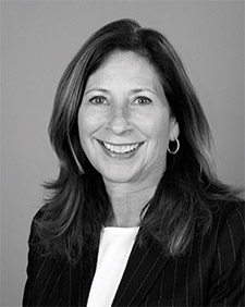 [MISSING IMAGE: ph_jenniferbclark-bw.jpg]